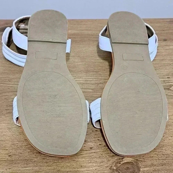 ❤️ White M Shein Faux Leather Sandals - Picture 7 of 9